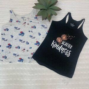Gap & Boutique lot of 2 graphic tank tops xl